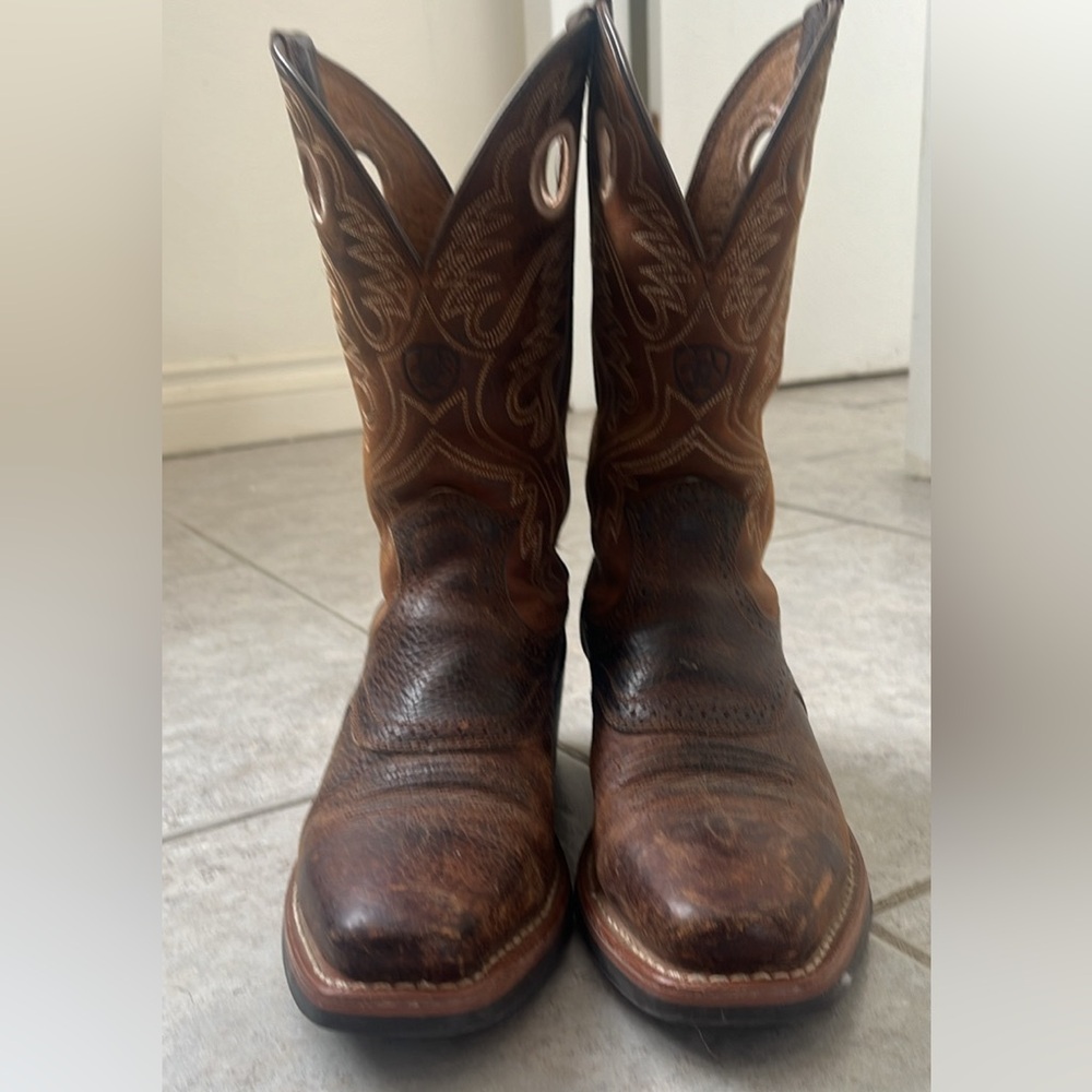 Men’s Ariat Cowboy boots